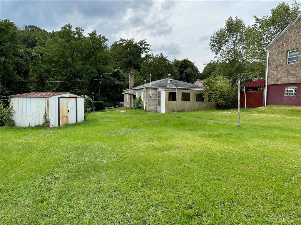 1814 Ridge Avenue Coraopolis, PA 15108 - Photo 3 of 16 Gallery Image 3