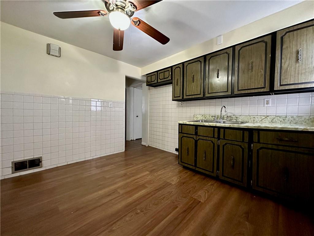 1814 Ridge Avenue Coraopolis, PA 15108 - Photo 4 of 16 Gallery Image 4