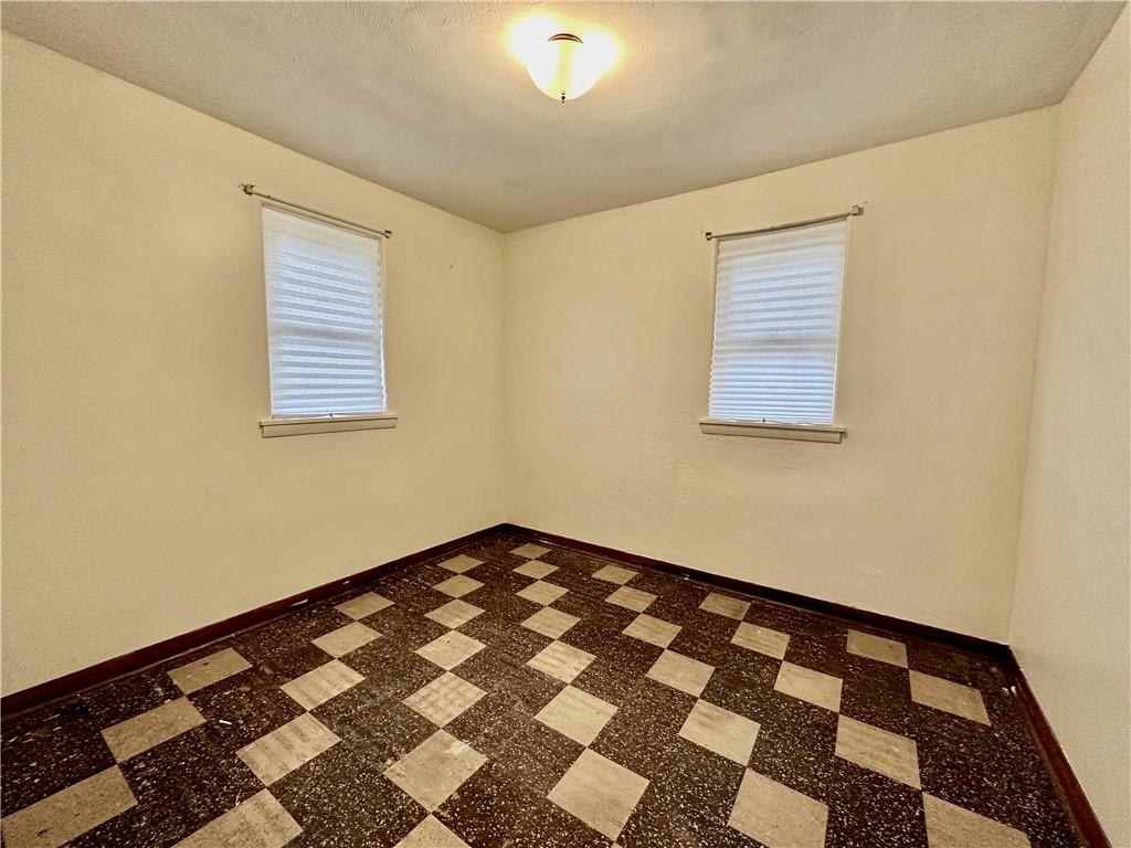 1814 Ridge Avenue Coraopolis, PA 15108 - Photo 8 of 16 Gallery Image 8