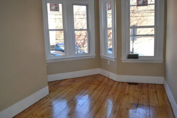 $4,200 | 23 Alston Street, Unit 2, Somerville, MA 02143