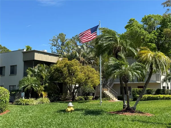$189,000 | 3300 Fox Chase Circle, Unit 229, Palm Harbor, FL 34683