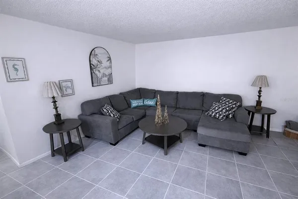 $189,000 | 3300 Fox Chase Circle, Unit 229, Palm Harbor, FL 34683