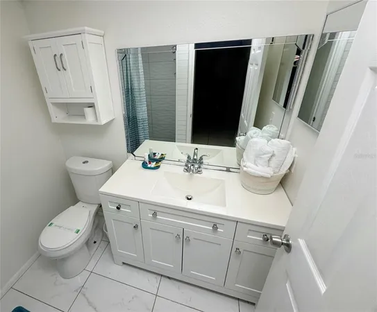 $189,000 | 3300 Fox Chase Circle, Unit 229, Palm Harbor, FL 34683