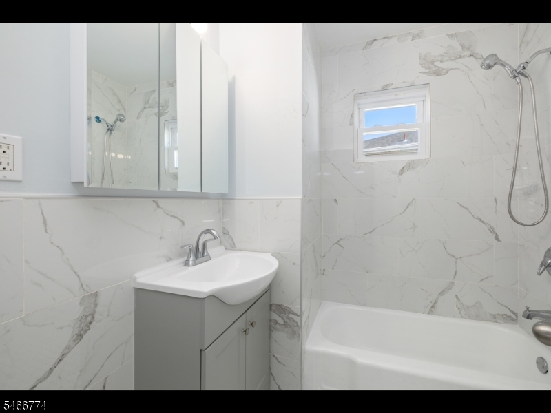 57 Harding Avenue Clark, NJ 07066 - Photo 20 of 30 Gallery Image 20