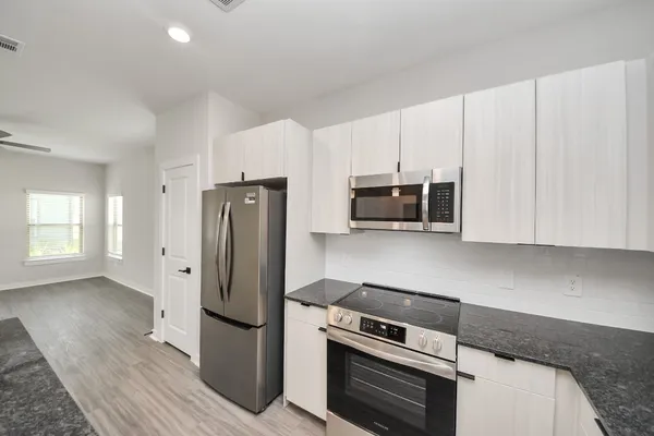 $1,816 | 7711 Longmire Road, Unit 158, Conroe, TX 77304