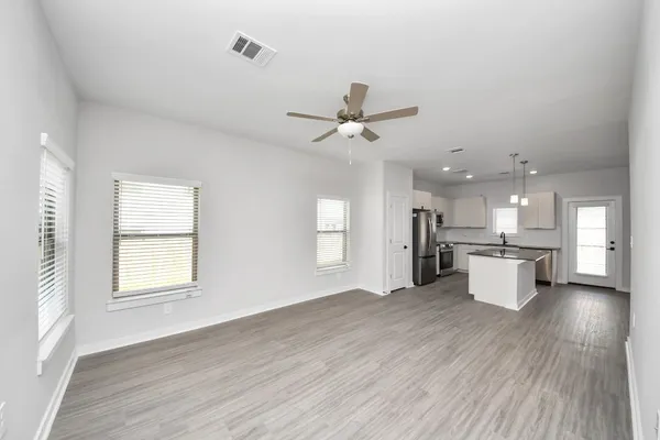 $1,816 | 7711 Longmire Road, Unit 158, Conroe, TX 77304