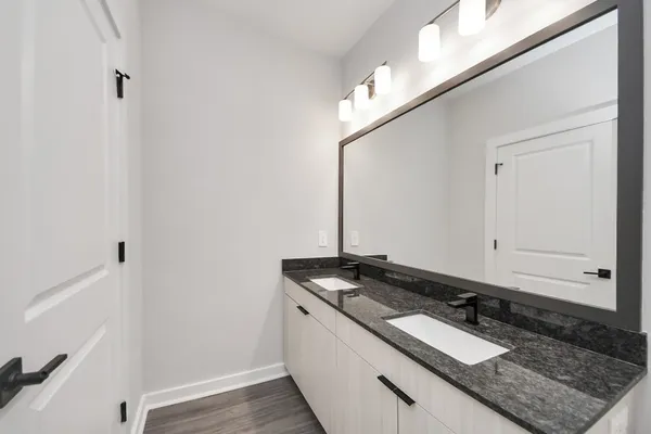 $1,816 | 7711 Longmire Road, Unit 158, Conroe, TX 77304