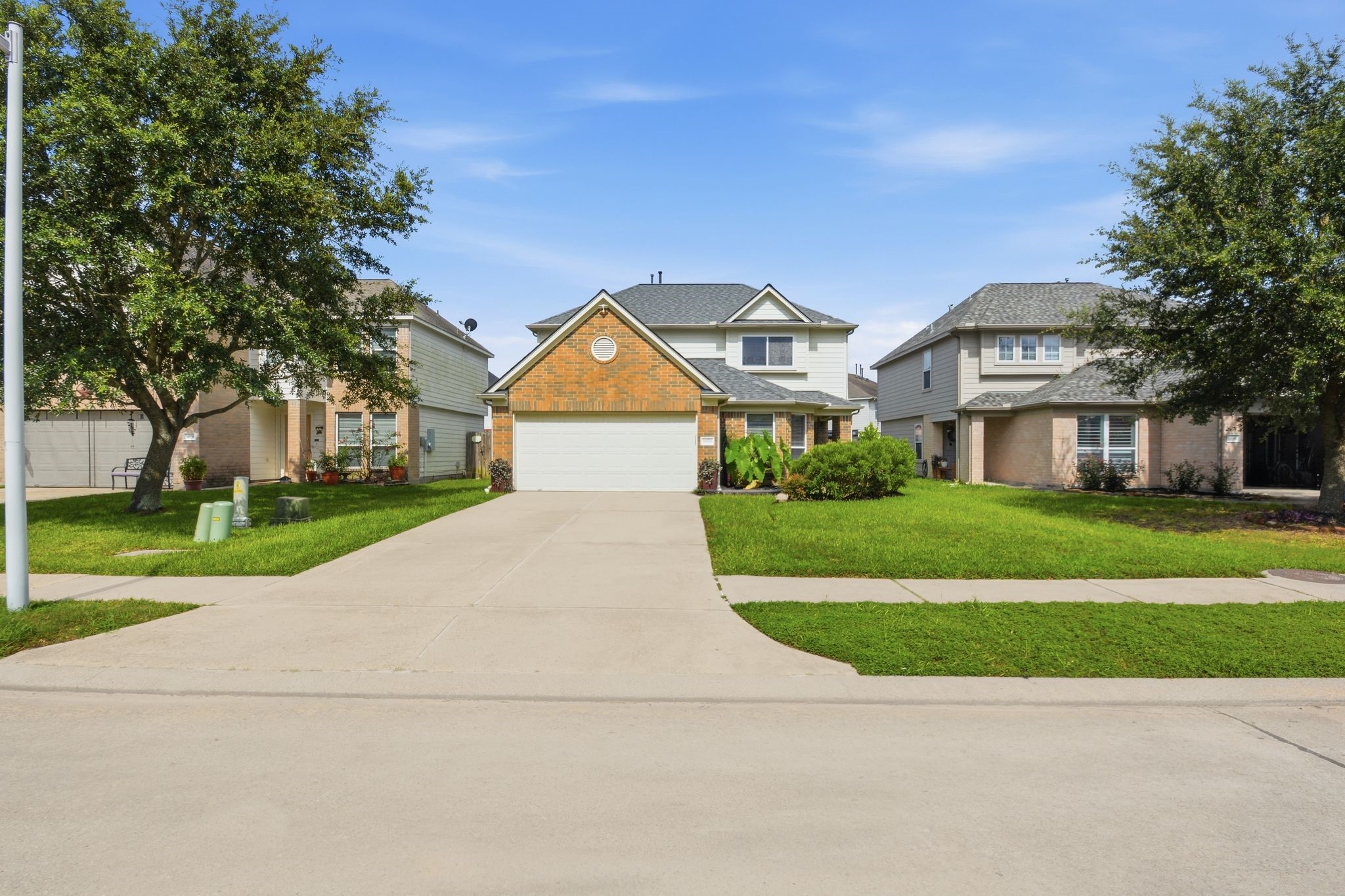 16954 Tableland Trail Conroe, TX 77385 - Photo 2 of 33