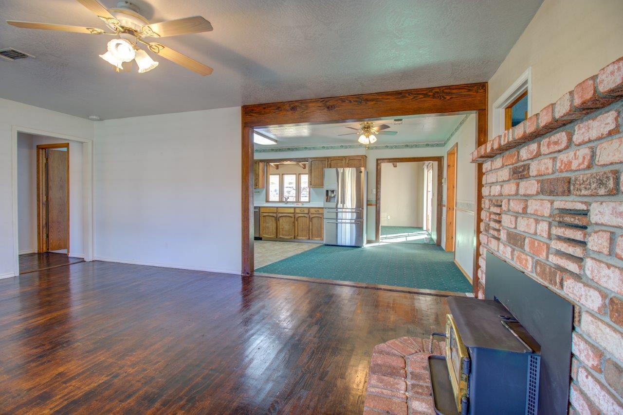 6240 Table Rock Road Central Point, OR 97502 - Photo 10 of 33 1 (10)