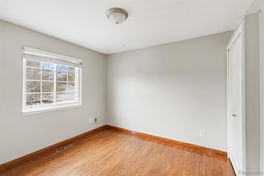 1784 Byron Road Howell, MI 48855 - Photo 20 of 33