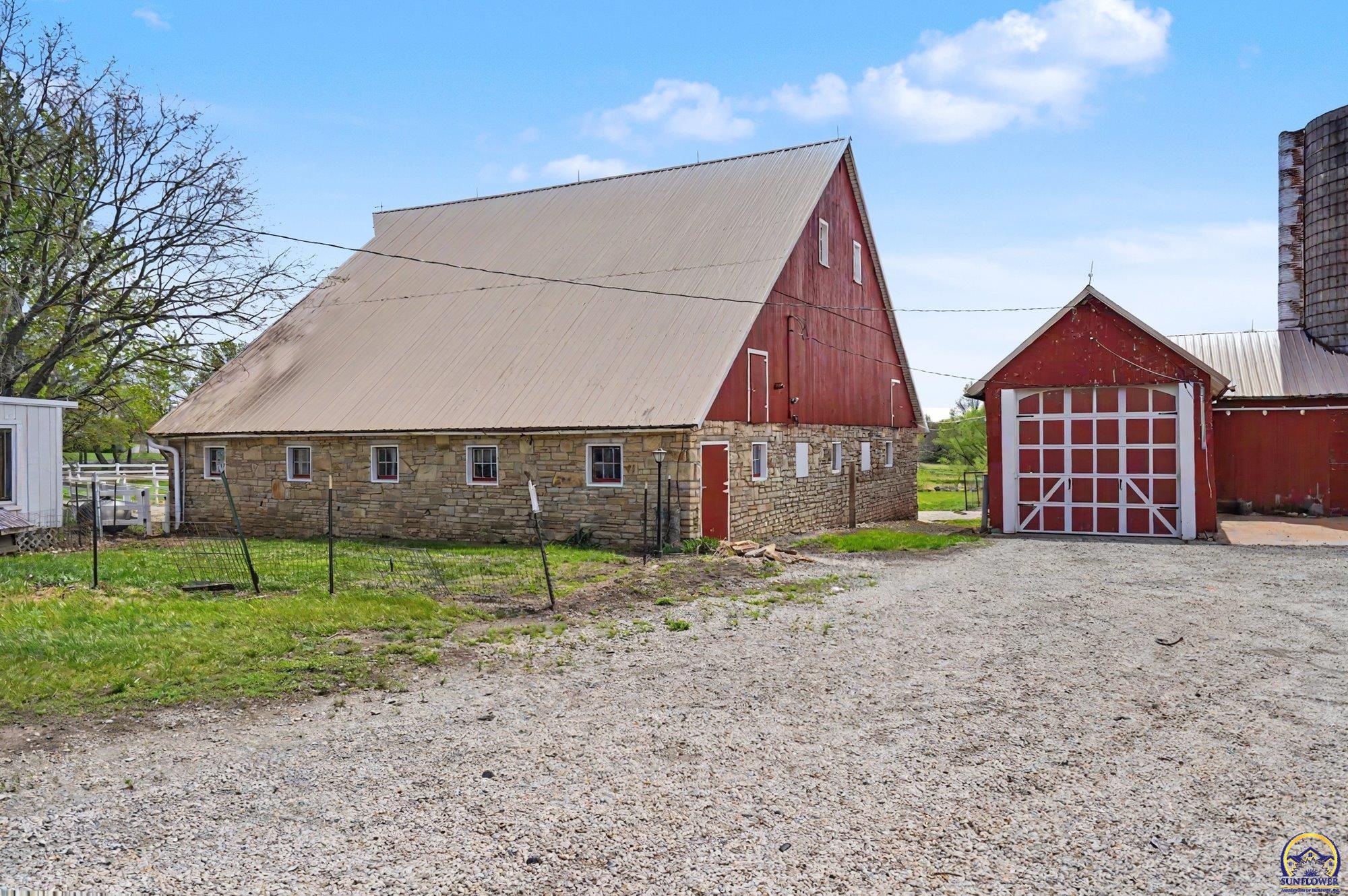 5131 Southwest Urish Road Topeka, KS 66610 - Photo 42 of 62