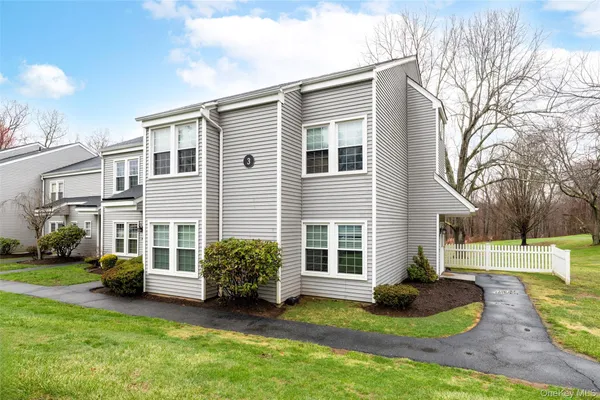 $375,000 | 308 Misty Hills Lane, Carmel, NY 10512