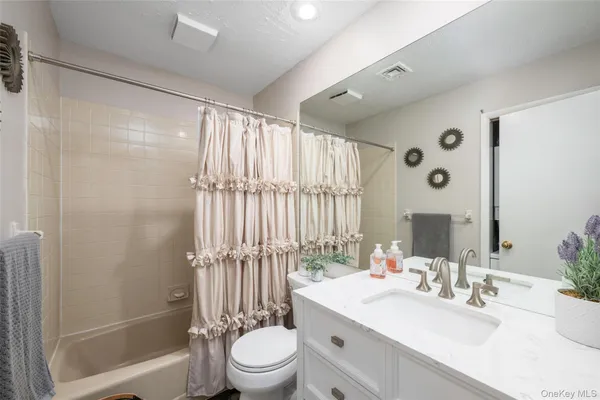 $375,000 | 308 Misty Hills Lane, Carmel, NY 10512