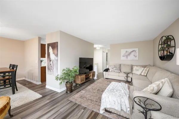 $375,000 | 308 Misty Hills Lane, Carmel, NY 10512