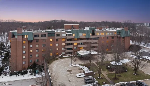$234,000 | 5200 Three Village Drive, Unit LLB, Cleveland, OH 44124
