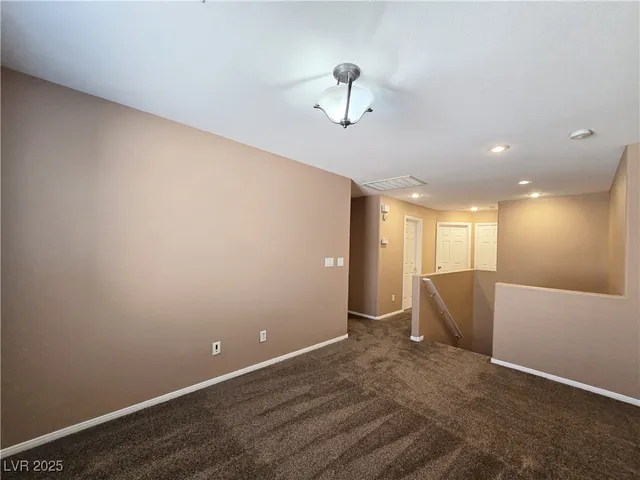 $2,400 | 10865 Wallflower Avenue, Las Vegas, NV 89135