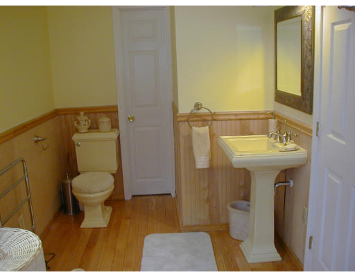 123 Chase Road Lunenburg, MA 01462 - Photo 16 of 20