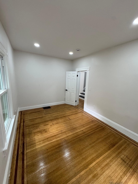 86 Amherst Street Springfield, MA 01109 - Photo 9 of 38