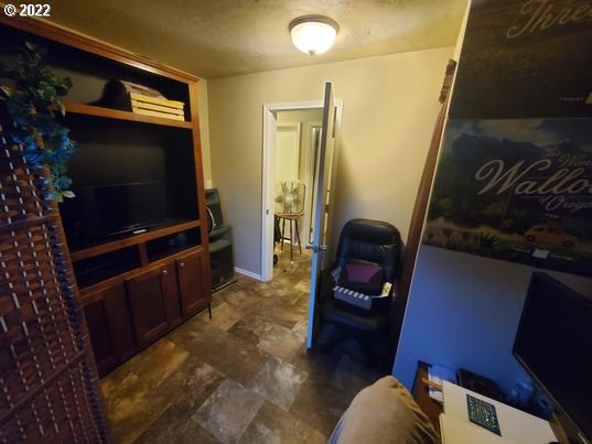2315 Fisher Road Northeast Salem, OR 97305 - Photo 11 of 28 Gallery Image 11