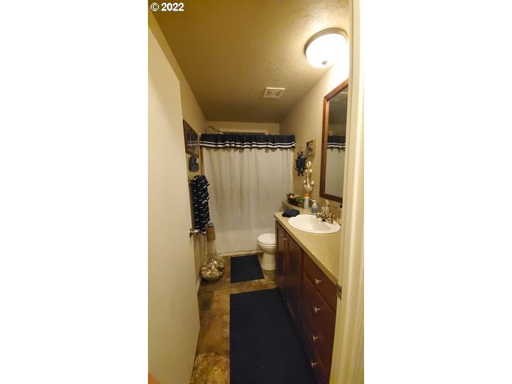2315 Fisher Road Northeast Salem, OR 97305 - Photo 15 of 28 Gallery Image 15