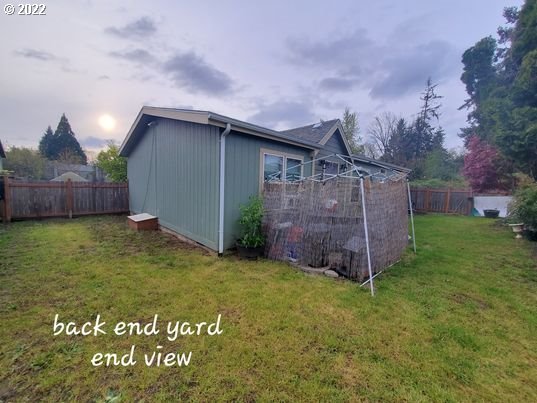 2315 Fisher Road Northeast Salem, OR 97305 - Photo 5 of 28 Gallery Image 5