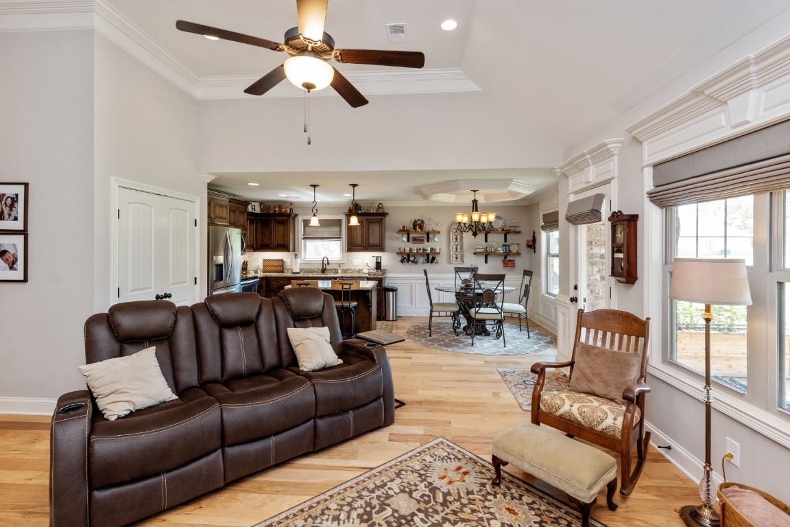810 Burford Road Lebanon, TN 37087 - Photo 12 of 32 a living room with furniture