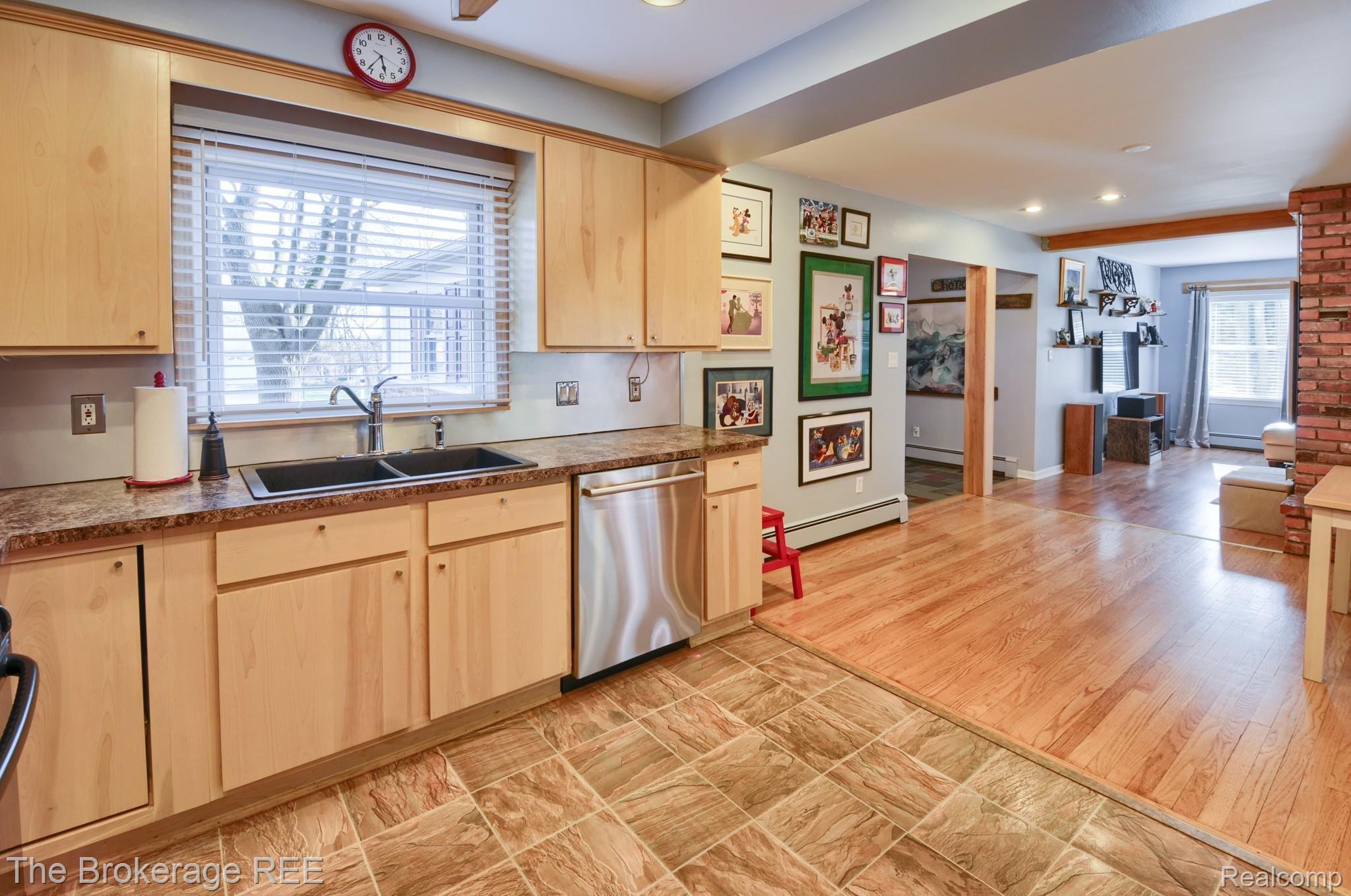 440 Hillview Street Rochester, MI 48306 - Photo 18 of 46 SD3_1237-HDR(5).jpg