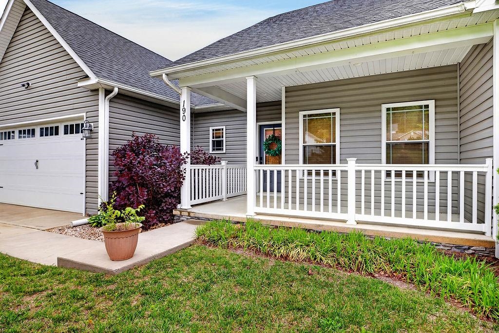 190 Montgomery Road Staunton, VA 24401 - Photo 3 of 46 a front view of a house
