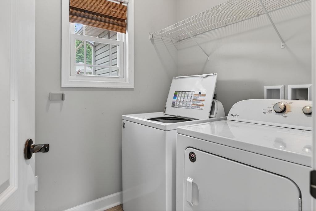 190 Montgomery Road Staunton, VA 24401 - Photo 36 of 46 a utility room with dryer and washer