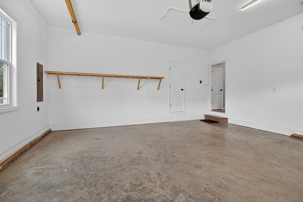 190 Montgomery Road Staunton, VA 24401 - Photo 39 of 46 an empty room with a empty space and windows