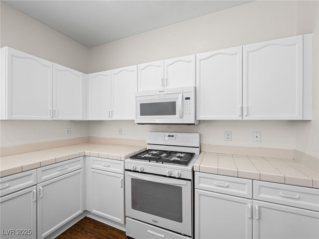 1153 Stormy Valley Road Las Vegas, NV 89123 - Photo 16 of 40 Gallery Image 16