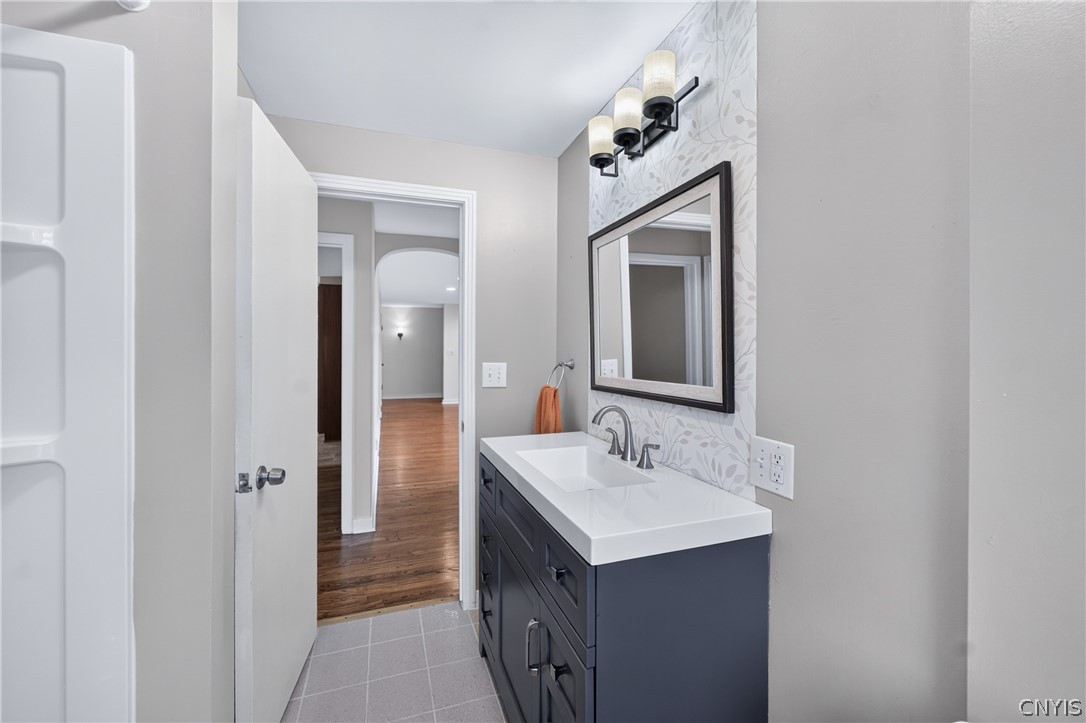 514 Higby Road New Hartford, NY 13413 - Photo 9 of 46