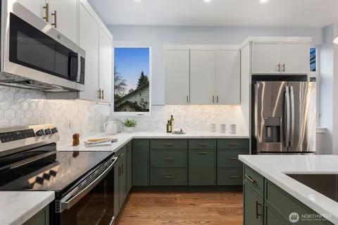 $1,050,000 | 4559 34th Avenue South, Seattle, WA 98118