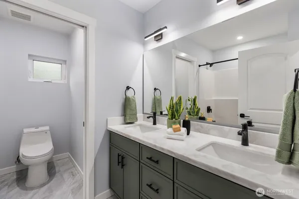 $1,050,000 | 4559 34th Avenue South, Seattle, WA 98118