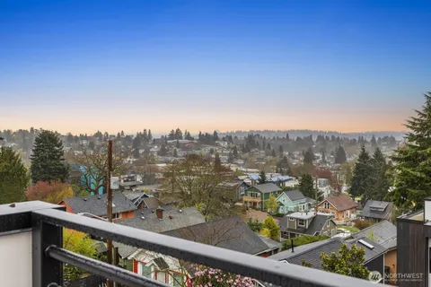 $1,050,000 | 4559 34th Avenue South, Seattle, WA 98118