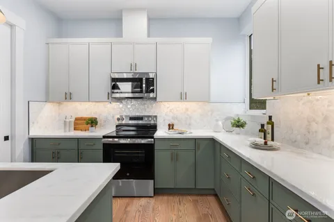 $1,050,000 | 4559 34th Avenue South, Seattle, WA 98118