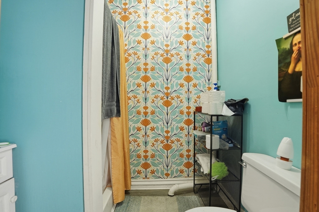 556 High Street Fall River, MA 02720 - Photo 30 of 36