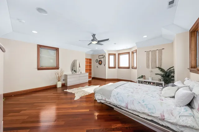 $1,775,000 | 904 South Edgewood Lane, Mount Prospect, IL 60056