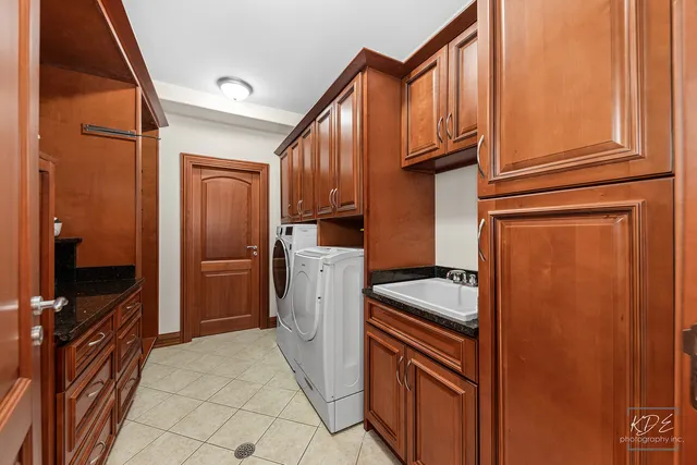 $1,775,000 | 904 South Edgewood Lane, Mount Prospect, IL 60056