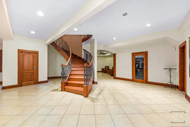 $1,775,000 | 904 South Edgewood Lane, Mount Prospect, IL 60056