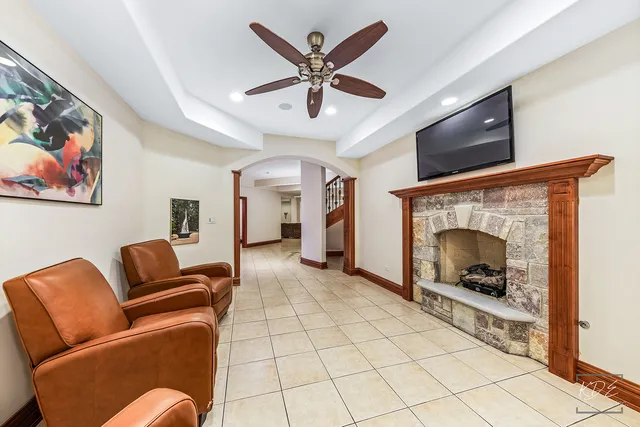 $1,775,000 | 904 South Edgewood Lane, Mount Prospect, IL 60056