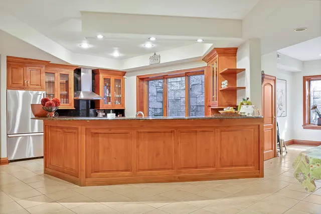 $1,775,000 | 904 South Edgewood Lane, Mount Prospect, IL 60056