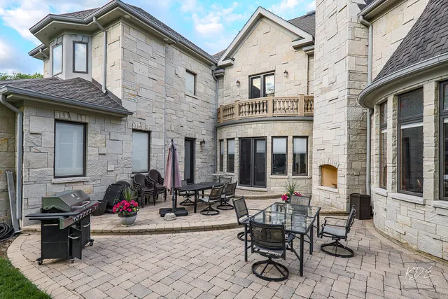 $1,775,000 | 904 South Edgewood Lane, Mount Prospect, IL 60056