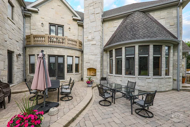 $1,775,000 | 904 South Edgewood Lane, Mount Prospect, IL 60056