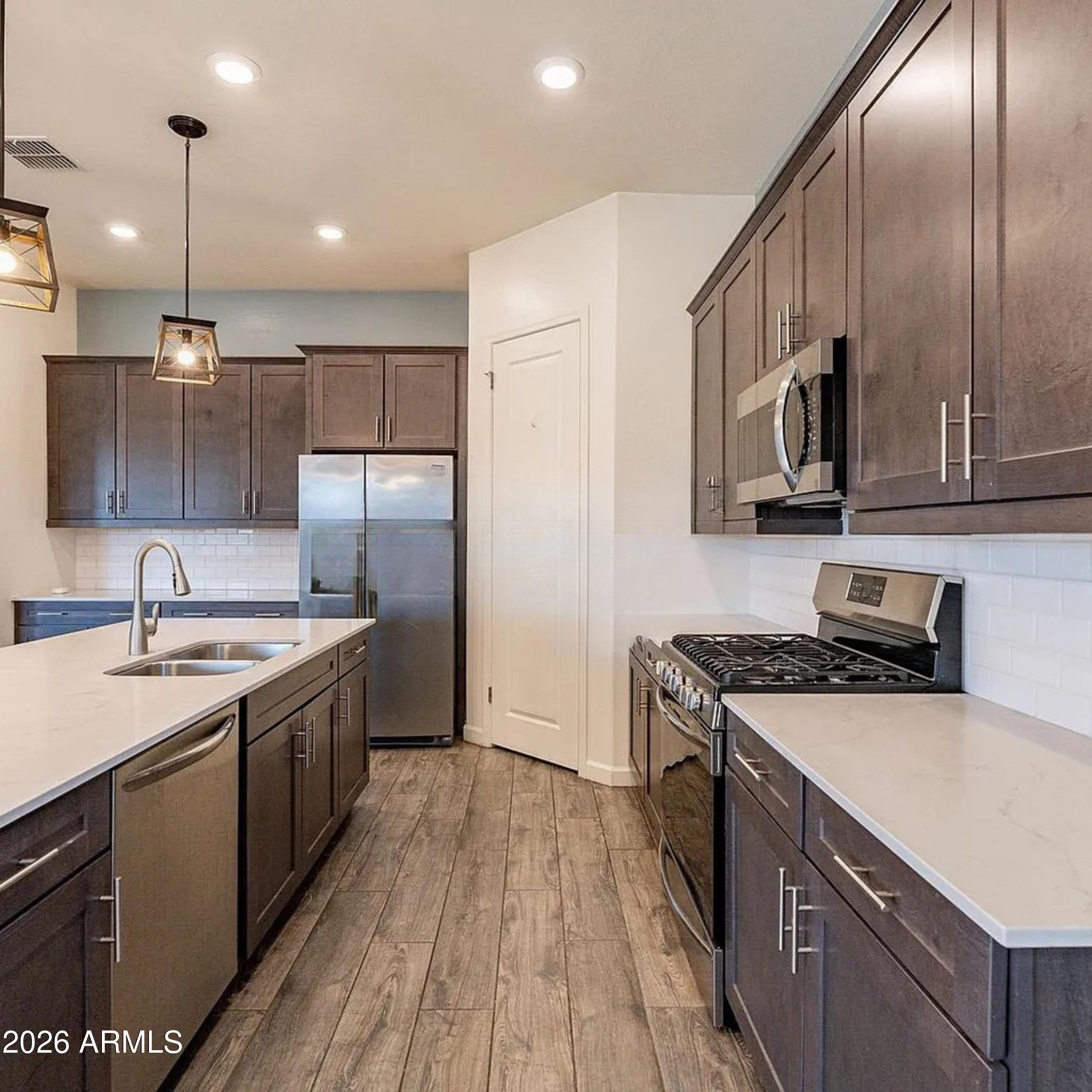 2811 West Pollack Street Phoenix, AZ 85041 - Photo 12 of 27 13