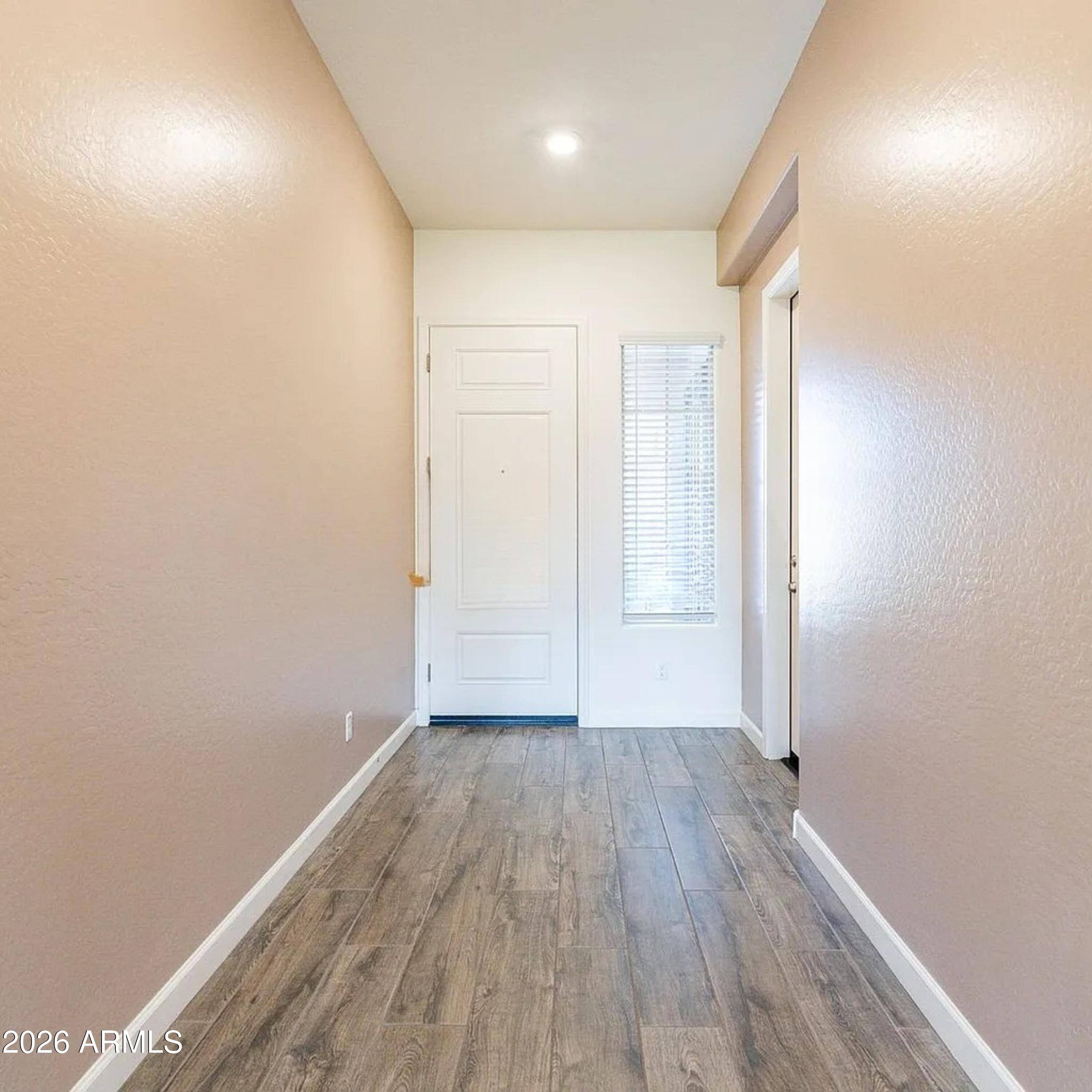2811 West Pollack Street Phoenix, AZ 85041 - Photo 4 of 27 5