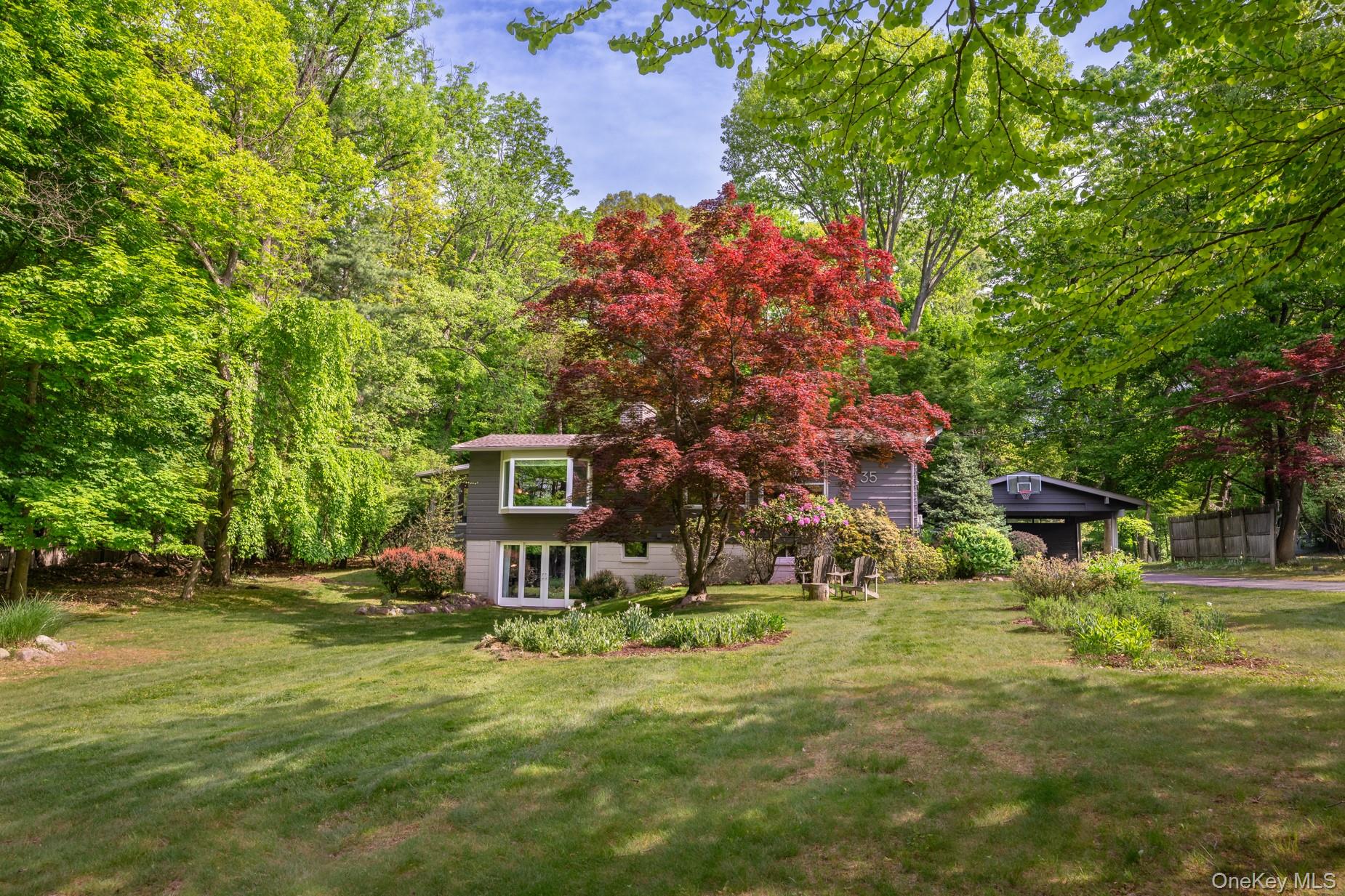 35 Hickory Hill Road Tappan, NY 10983 - Photo 2 of 27