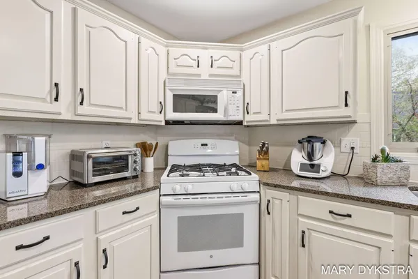 $729,900 | 2848 Belleglade Court Southeast, Grand Rapids, MI 49546