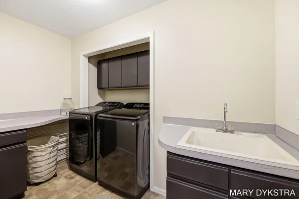 $729,900 | 2848 Belleglade Court Southeast, Grand Rapids, MI 49546