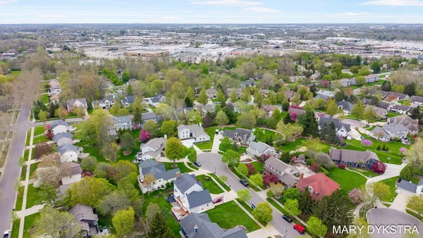 $729,900 | 2848 Belleglade Court Southeast, Grand Rapids, MI 49546